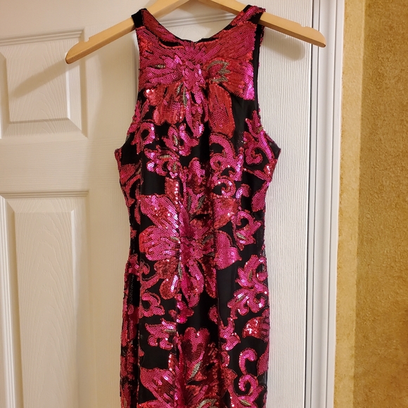 Dress - Picture 4 of 4